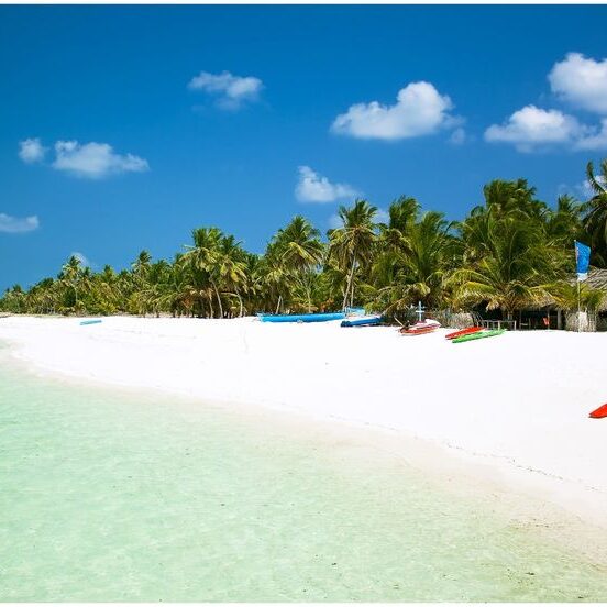 Pristine white sand beaches and turquoise waters of Agatti Island in Lakshadweep
