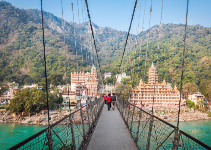 Ram Jhula in Rishikesh – Budget-Friendly Solo Travel Destination in India under ₹10,000 for Spiritual Travelers