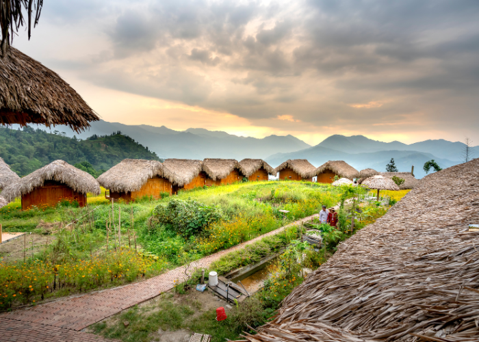 “Green hills of Lonavala during monsoon, Maharashtra – top travel state to visit in August”