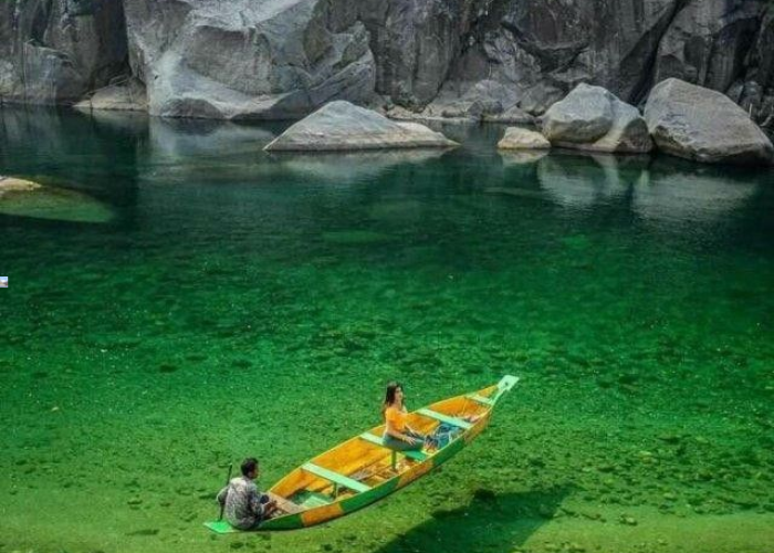 Meghalaya waterfalls and root bridges – Scenic places to visit in India in November