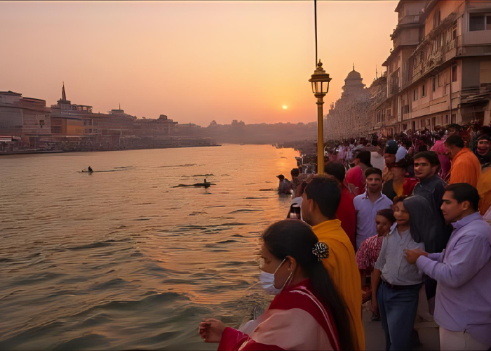 Varanasi ghats during sunrise – budget-friendly spiritual destination in India