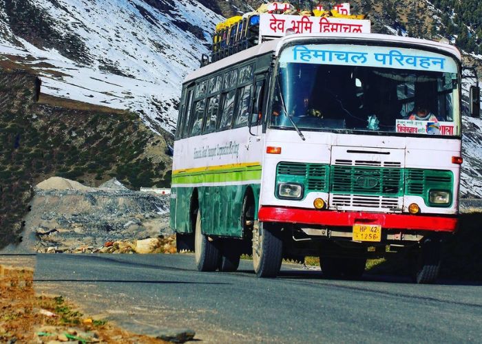 Delhi to Kasol bus journey mountain road view