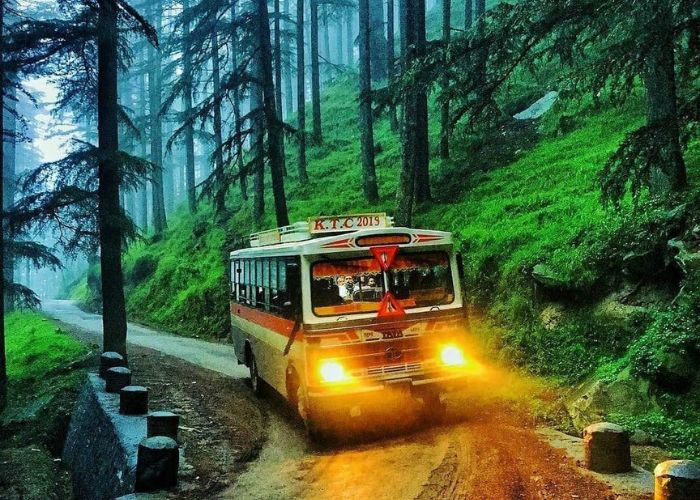 Delhi to Tirthan Valley travel bus route Himachal road journey